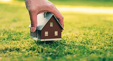 Konut yatırımı askıda, arsa-arazi tam gaz