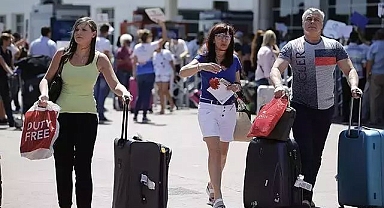Pahalılık yüzünden 50 bin Rus'un Türkiye'den ayrıldı