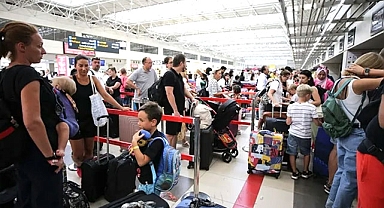 Türkiye'de ikamet izniyle kaç yabancı yaşıyor?