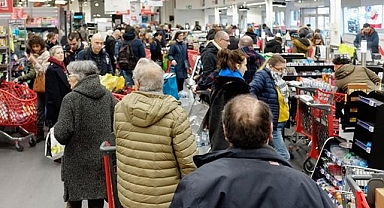 Avrupa’da halkın en büyük endişesi hayat pahalılığı çıktı. Ya Türkiye'de...