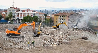 Küçükçekmece'deki Güneş Sitesi, Yarısı Bizden ile yenileniyor