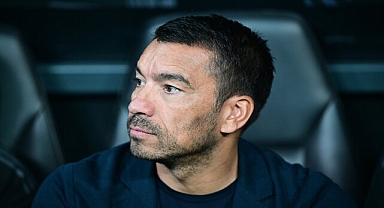 Van Bronckhorst'tan maç öncesi açıklama! İlk 11'ler