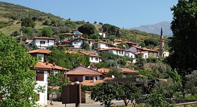 İzmir’in Birgi Köyü, BM’nin “Dünyanın En İyi Köyleri” Listesinde Parlıyor!