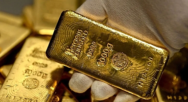 Altın Zirveye Taht Kurdu: 3.300 Dolarla Tüm Zamanların Rekoru Kırıldı