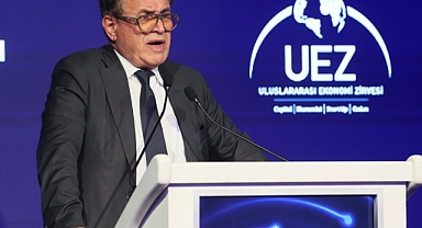 Trump'ın Dünya ile Savaşında ABD Penceresinden Bakan Kahin Rubini, İki Senaryo Çizdi
