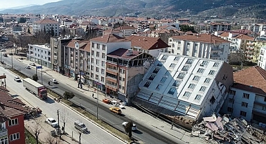 Deprem bölgelerinde mücbir sebep hali Kasım sonuna kadar uzatıldı