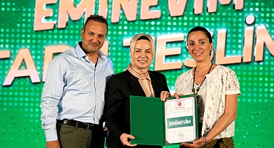 Eminevimliler tapu teslim töreninde bir araya geldi