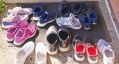 Apartmanda kapı önüne ayakkabı koymak yasak mı? İşte Yargıtay kararları ve hukuki süreç