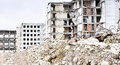 İstanbul’da yıkılan 150 bina ortada kaldı: Binlerce kişi mağdur