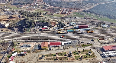 Demiryolunda 6 Şubat depreminin izleri silindi, hizmete açılıyor