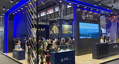 Eti Alüminyum, ALUEXPO 2025’te 3 milyar TL’lik haddehane yatırımı ve dünyada ilk kez geliştirilen Ar-Ge projeleriyle dikkat çekti.