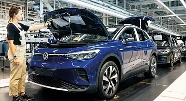 Volkswagen elektrikli araç üretimini Almanya’da yavaşlatıyor