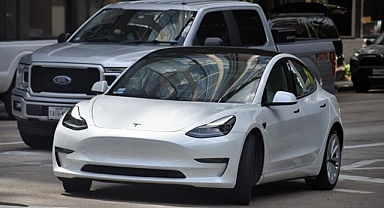 Tesla'nın 2,9 milyon aracı mercek altında: ABD’den otonom sürüş sistemine güvenlik soruşturması