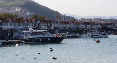 Balıkçı barınakları lüks villaya dönüştü: Tapusuz yapılar milyonlara satılıyor