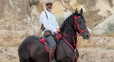 İş insanı, atla gezinti sırasında elektrik direğine çarparak hayatını kaybetti