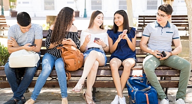 Z kuşağı yatırımda vites yükseltti: Borsa ile ev almayı hedefliyorlar