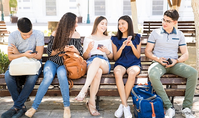 Z kuşağı yatırımda vites yükseltti: Borsa ile ev almayı hedefliyorlar