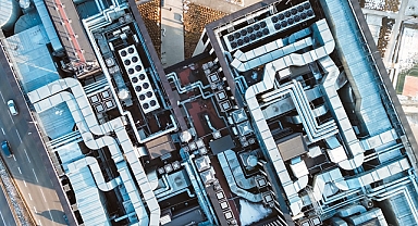 ABB, veri merkezi soğutmasında yapay zekâ yatırımıyla enerji verimliliğini hedefliyor