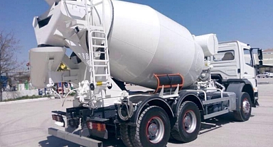 Bir beton mikseri kamyonu kaç metreküp beton alır?