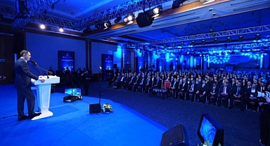 Emlak Katılım yöneticiler zirvesi düzenledi: Bakan Kurum’dan geçmiş ve gelecek mesajı