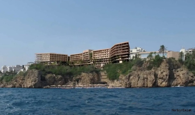 Antalya'nın simge oteli Divan Talya 13 yıl sonra yeniden açılıyor