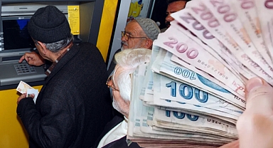 Emekli maaşı ve bayram ikramiyesi ödeme tarihleri belli oldu