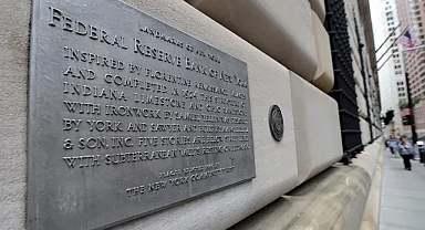 Fed faiz kararını açıkladı: Faizler sabit, enflasyon tahmini yükseldi