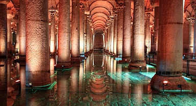 Yerebatan Sarnıcı'nın tapusu İBB'den alınıp Vakıflar’a verildi