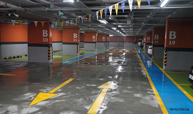 Esenyurt’a 359 araçlık Adile Naşit Otoparkı hizmete açıldı