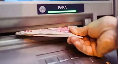 ATM'lerde 200 TL'lik banknot dönemi başladı