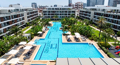 Courtyard Long Beach, Kuzey Kıbrıs'ta resort yaşam konseptiyle dikkat çekiyor